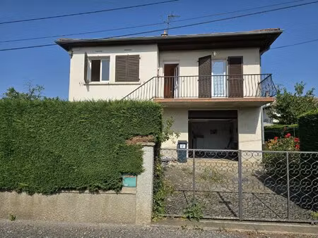 jolie maison avec jardin et garage