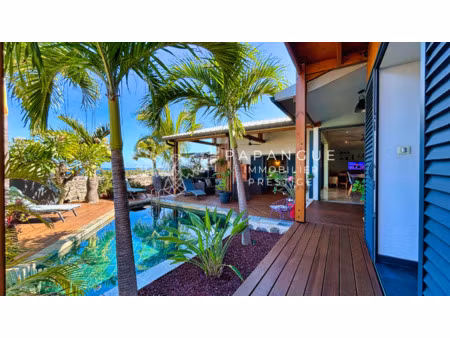 maison de luxe avec vue sur mer à vendre à saint-leu : 1 060 000 € | 192m²