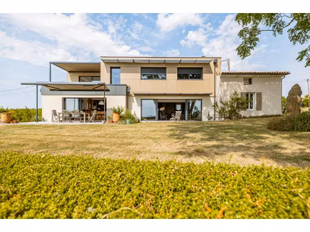 propriété contemporaine avec vue imprenable