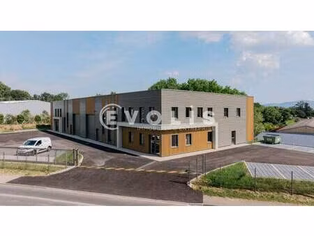 local d'activités à louer