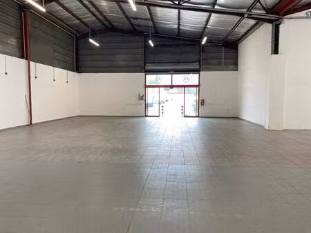 local commercial à louer