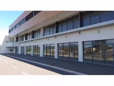 local commercial à louer