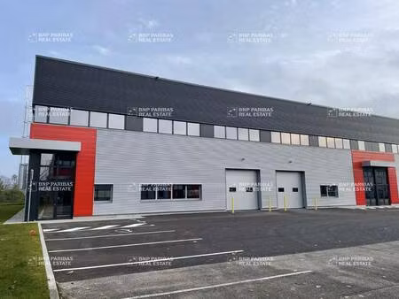 local d'activités à louer