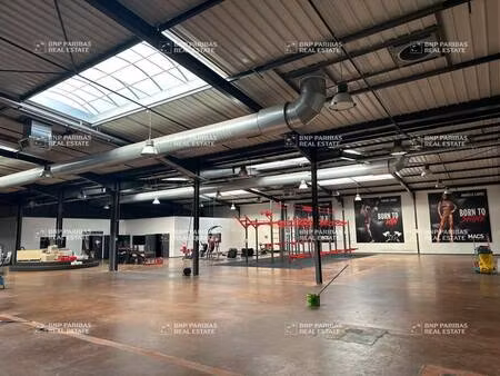 local d'activités à louer