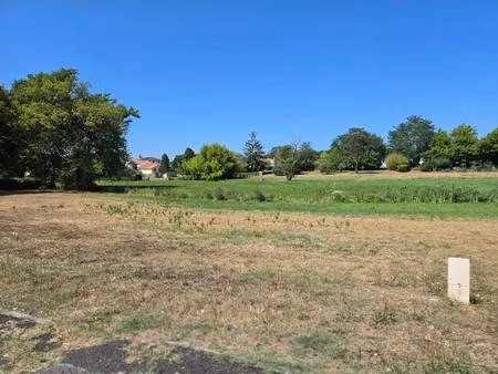 terrain constructible viabilisé à vendre