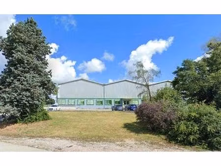 local d'activités à vendre