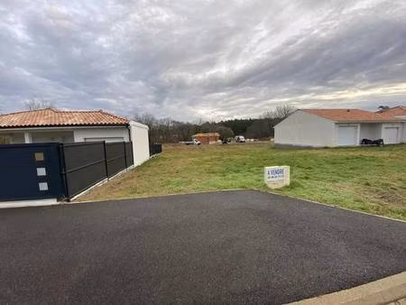 terrain constructible viabilisé à vendre