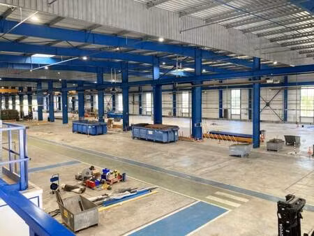 local d'activités à vendre