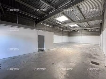 local d'activités à louer