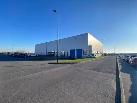 local d'activités à louer