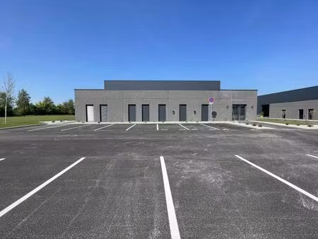 local d'activités à louer