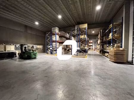 local d'activités à louer