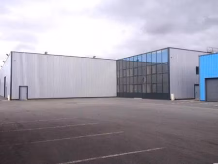 local d'activités à louer