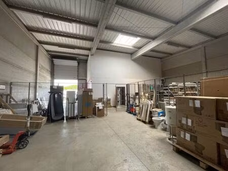 local d'activités à louer