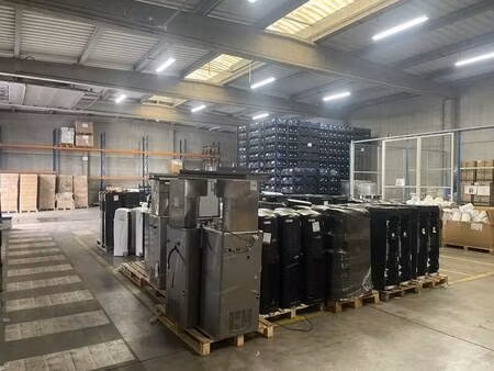 local d'activités à vendre