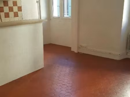 location appartement 2 pièces 30.65 m² à salernes (83690)  480 €