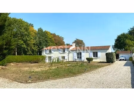 maison à vendre à saint révérend - cadre bucolique et potentiel exceptionnel