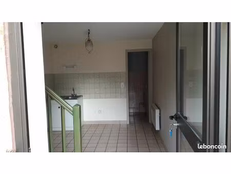 studio avec mezzanine à monsols