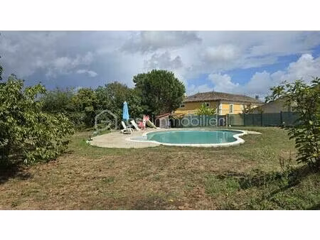 propriete de 400 m² à saint-simon-de-bordes