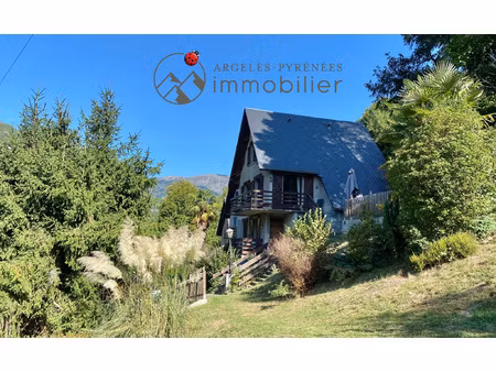 proche argelès-gazost : chalet 120 m2 avec 2 appartements su