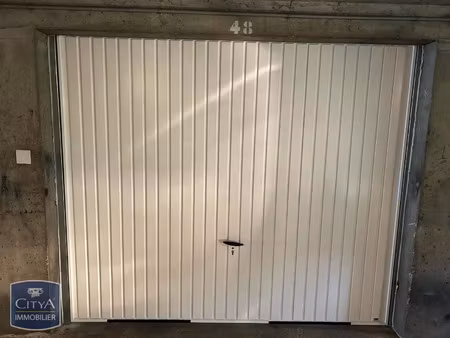 parking à louer 15 m² - le pont-de-claix (38) - 71€