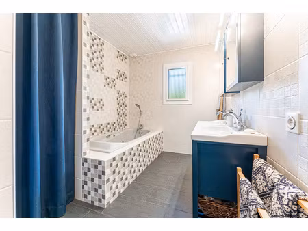 maison individuelle 240 m2 habitables- 5 chambres-terrain 10