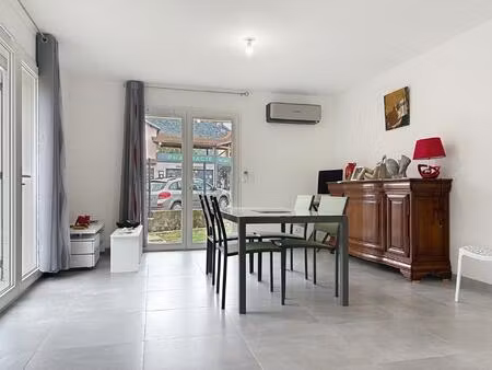 rare: maison neuve  pratique et économe au cœur des pyrénées