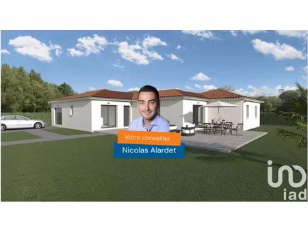 vente terrain 705 m²