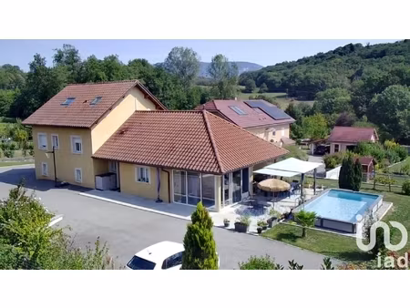 vente maison traditionnelle 9 pièces