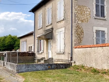 presbytère de 155 m2 loué à rénover.