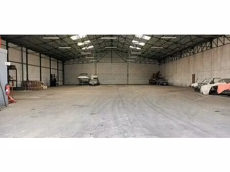 location local d'activités sandouville 1 214 m²