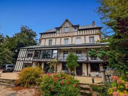 propriété d’exception de 17 pièces – 493 m² – 6 3 ha