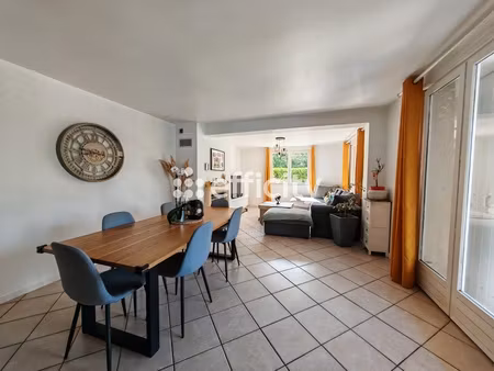 maison 7 pièces - 233 m²