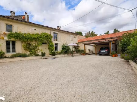 vente maison 6 pièces 210 m² à jarnac (16200)  299 000 €
