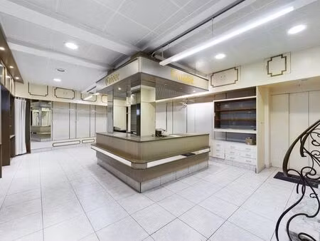 à vendre – immeuble mixte halanzy – 900 m²