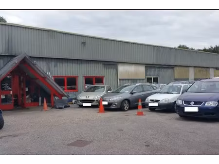 ref. 1400 entrepôt/locaux d'activites - annecy