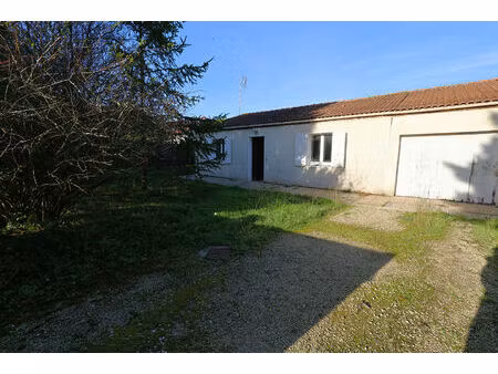 proche commerces - maison de plain-pied & garage