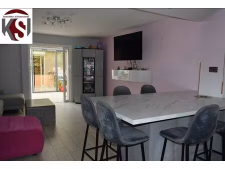 maison t5 avec veranda bioclimatique   jardin  garage et piscine