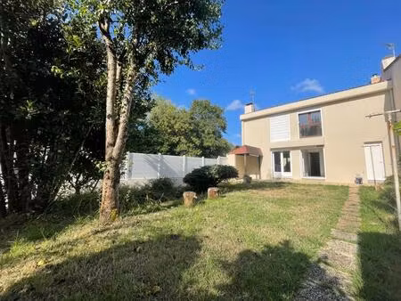 location maison 6 pièces 132 m² à basse-goulaine (44115)
