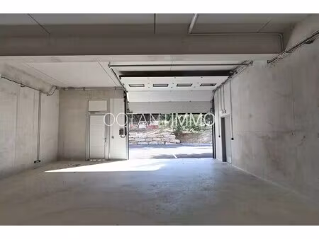 location local commercial