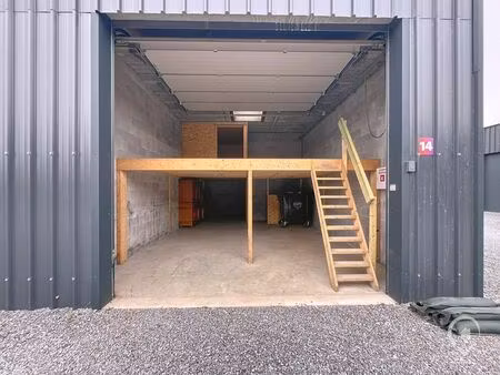 entrepôt sécurisé à louer dans le zoning d'achêne