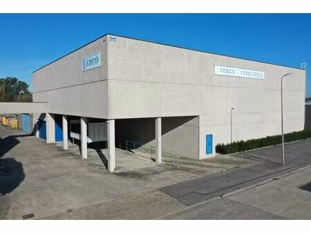 magazijnruimte 1.810m² met laadkaai in deinze