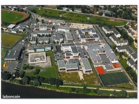 150 m² espace bureau + stockage en rdc