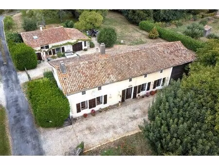 vente maison 13 pièces 230 m² clussais-la-pommeraie (79190)