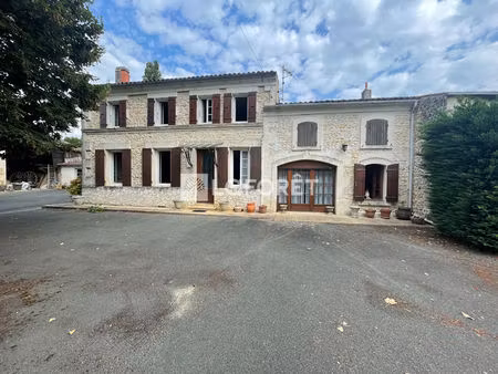 maison t5 burie à vendre