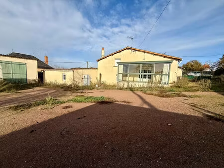 maison 110 m² à rafraîchir ? nombreux garages