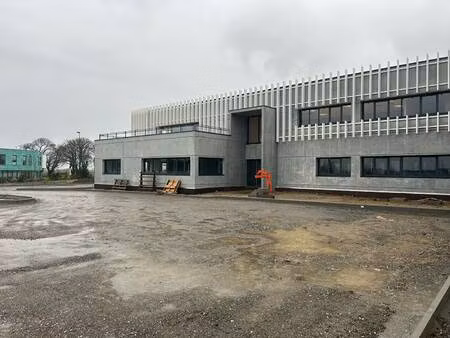 local d'activités à vendre