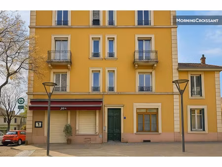 location meublée appartement 3 pièces 70 m² à oullins (69600)  1 890 €