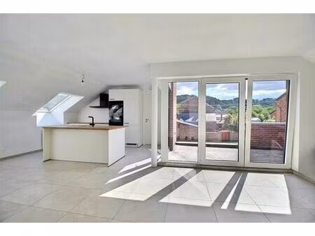 appartement neuf 3 chambres situé au deuxième étage avec gre