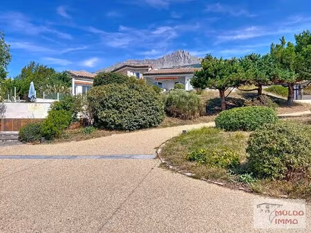 villa de 165 m² avec vue imprenable sur le lac